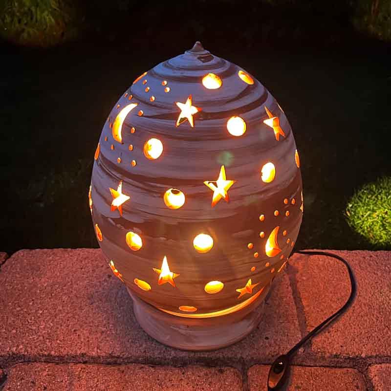 Große Ovale spanische Terrakotta Lampe Große Ovale spanische Terrakotta Lampe