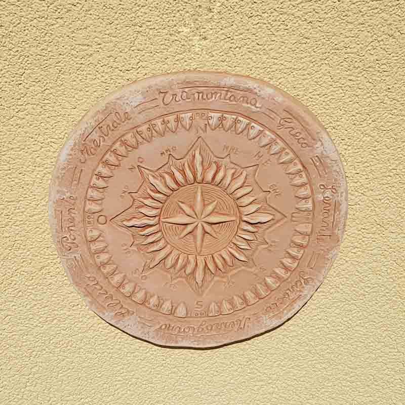 Terrakotta Relief Kompass Rose Galestro Ton Toskana Italien