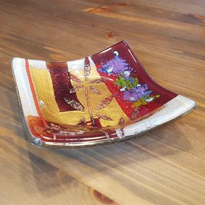 Kleine rote handgearbeitete flache Glasschale aus Griechenland Kleine rote handgearbeitete flache Glasschale aus Griechenland