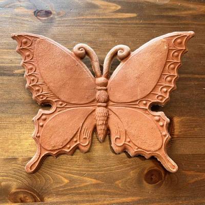 Hübscher italienischer Terrakotta Schmetterling